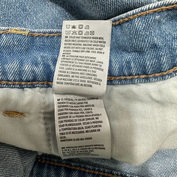 American Eagle Mom Short High Rise Blue Denim Pockets Women's Size 10 Cuffed - Picture 8 of 9